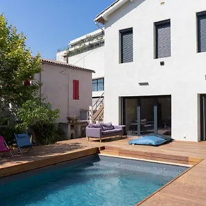 Le Petit Nid Des Chutes Lavies Maison d'hôtes