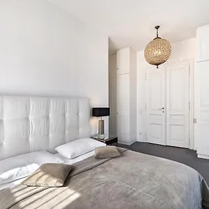 Apartment 6