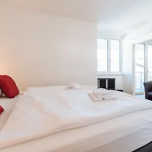 Mainstation - 10 Minutes To Citycenter - With Aircondition Bécs