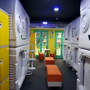 Hotel Cápsula Galaxy Pods @ Chinatown