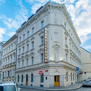 Koruna Отель