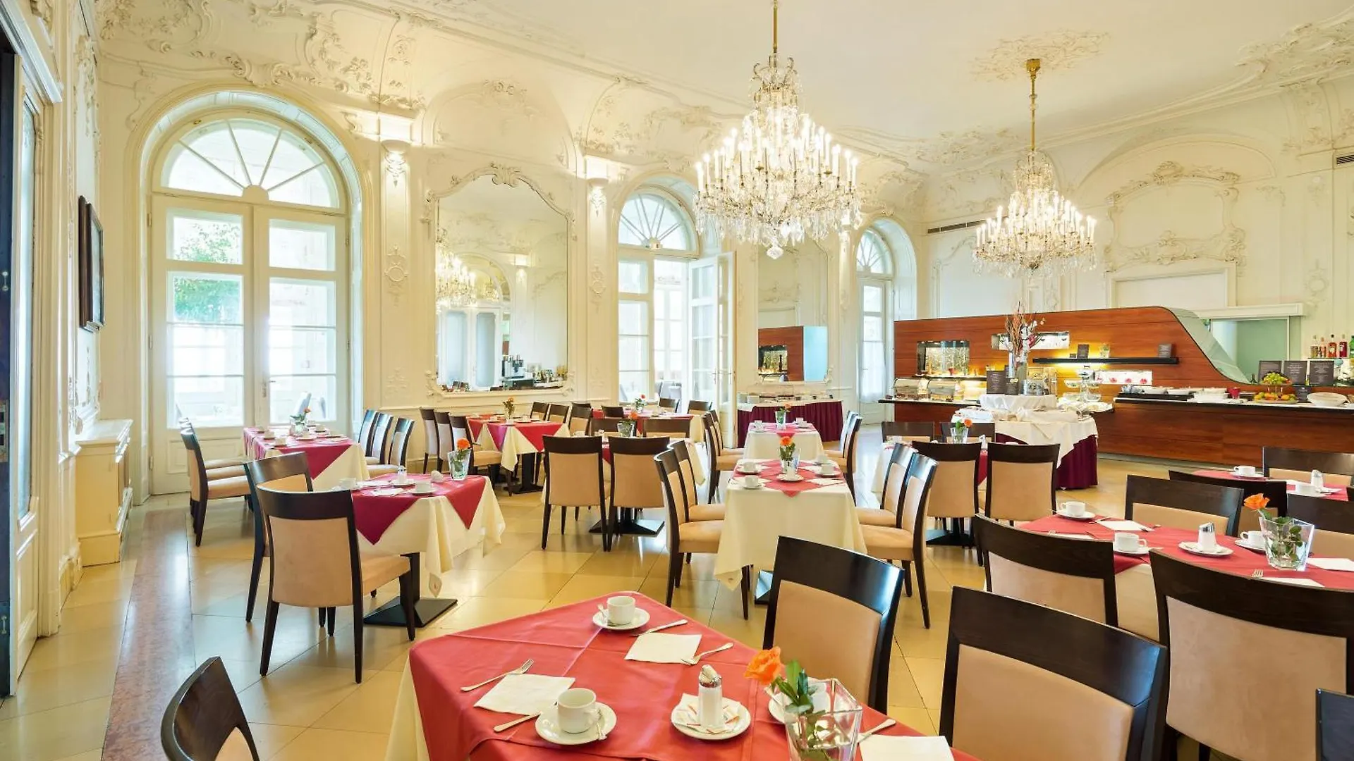 Austria Trend Hotel Schloss Wilhelminenberg Wien 4*, Vienna